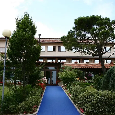 Tetto Delle Marche - Ristorante Dei Conti Hotel 3*